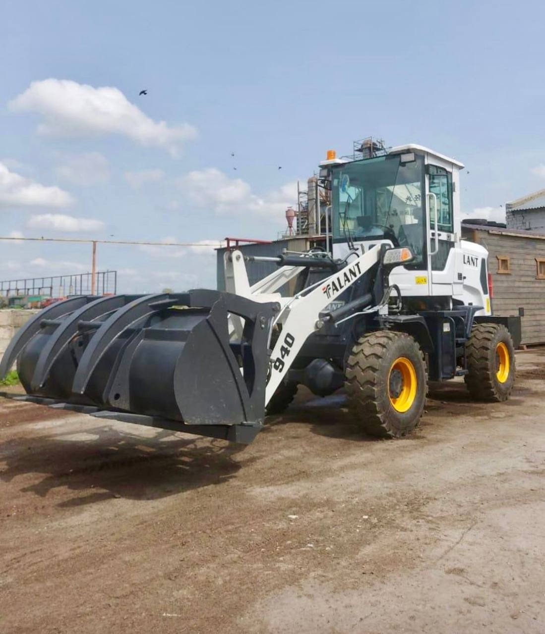 Фронтальный погрузчик TALANT ZL940