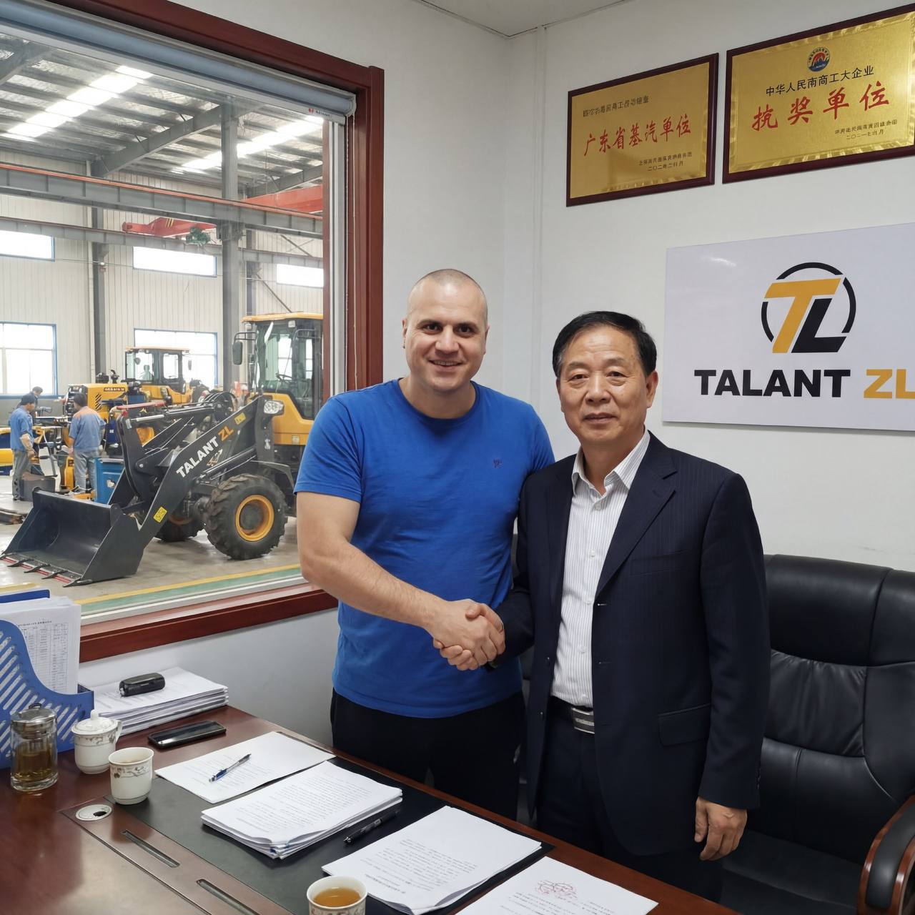 Представитель Karim Moto на встрече с руководством завода Talant